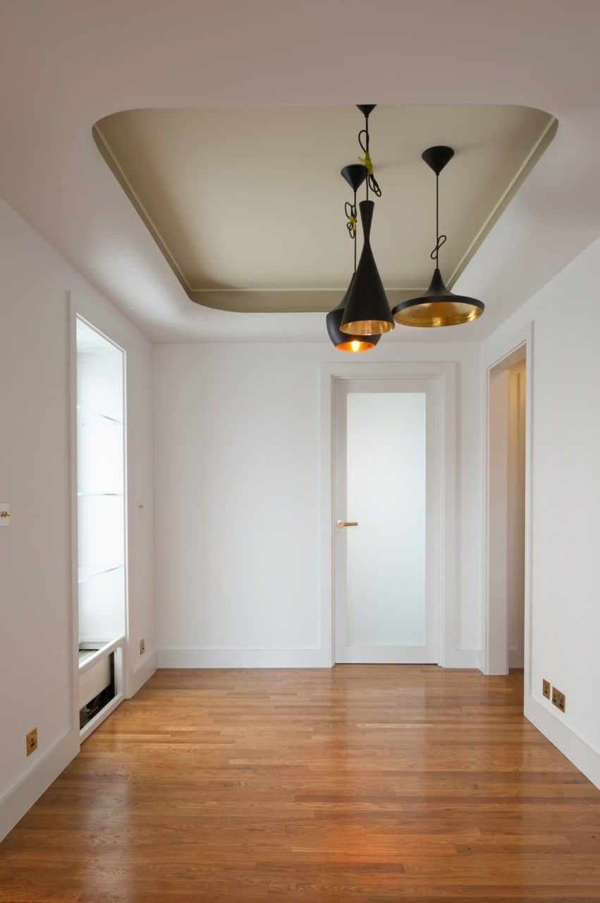 Refurbished hallway with restored ceiling detail, Sloane Street