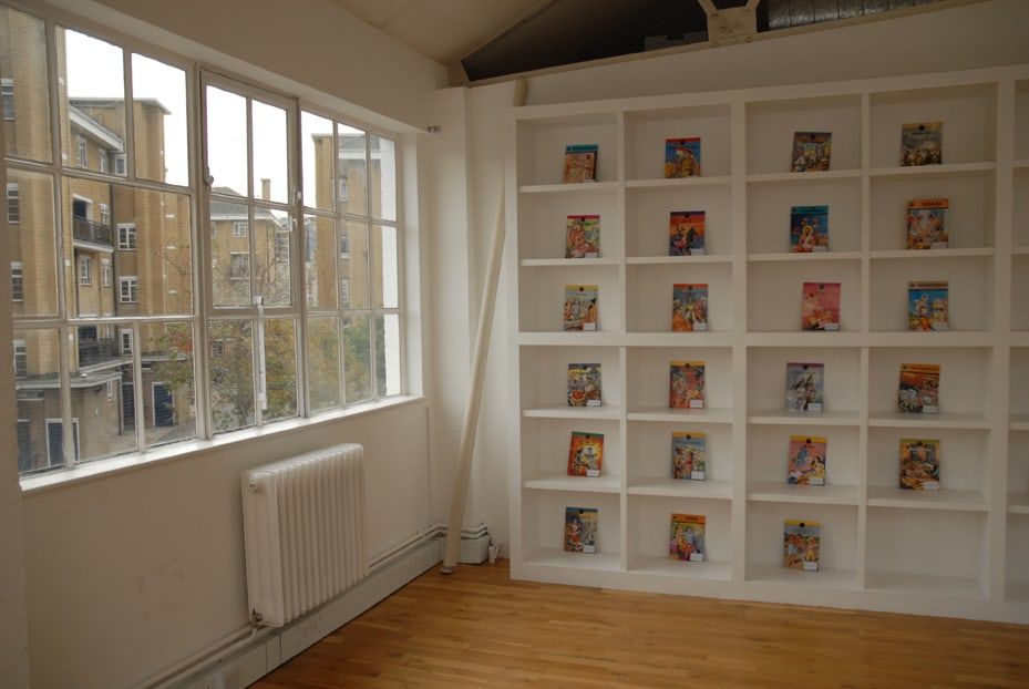 Bespoke timber grid for modular displays